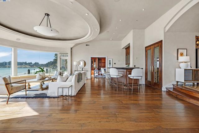 797 Las Olas Dr, Aptos CA: https://media.crmls.org/mediaz/921c5d37-a4f7-4db9-a471-9432daf349e3.jpg