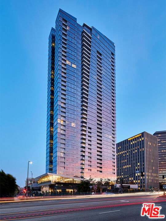 10000 Santa Monica Boulevard, Los Angeles CA: https://media.crmls.org/mediaz/921c7301-9f91-470f-8a45-6a87fbc7c264.jpg