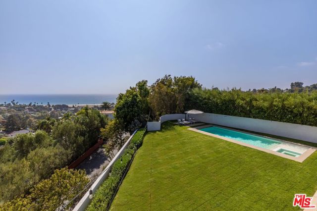 400 Amalfi Drive photo 18