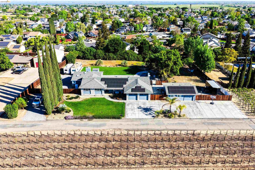 147 Loren Ln