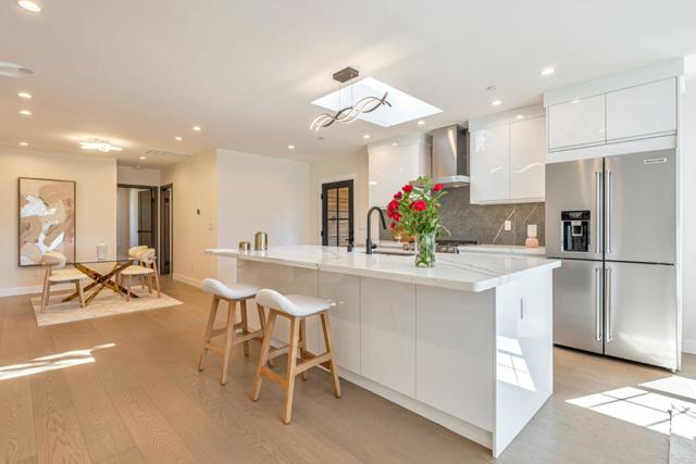 529 Hobart Avenue, San Mateo CA: https://media.crmls.org/mediaz/921d7e60-0fe5-4535-bc6c-8c11324e5daf.jpg