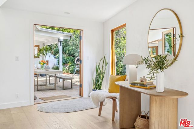2145 Sunset Crest Drive, Los Angeles CA: https://media.crmls.org/mediaz/921dcbb4-365c-4235-9ce2-e79bf1282c6d.jpg