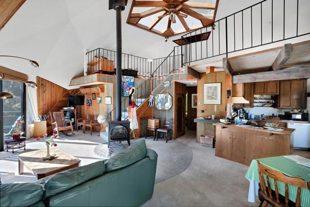827 Valencia Road, Aptos CA: https://media.crmls.org/mediaz/921de407-547a-4211-8b07-76490c25cafa.jpg