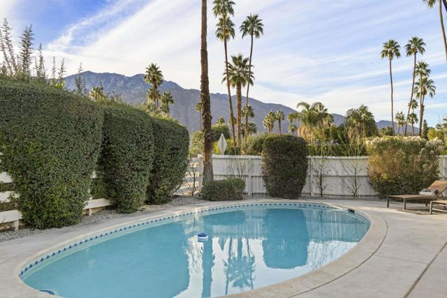 Detail Gallery Image 3 of 29 For 1111 S San Joaquin, Palm Springs,  CA 92264 - 3 Beds | 2 Baths