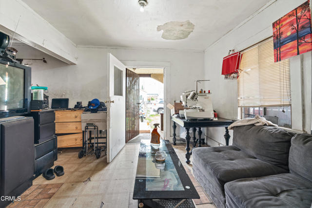 1156 S Alma Avenue, Los Angeles CA: https://media.crmls.org/mediaz/921f4a7f-d75e-4fac-bd38-96ae90b2a5c4.jpg
