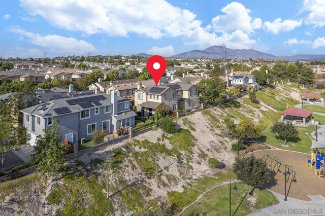 1670 Grasshopper Ln, Chula Vista CA: https://media.crmls.org/mediaz/921f61de-99df-47f5-a158-68b8e3c1970c.jpg