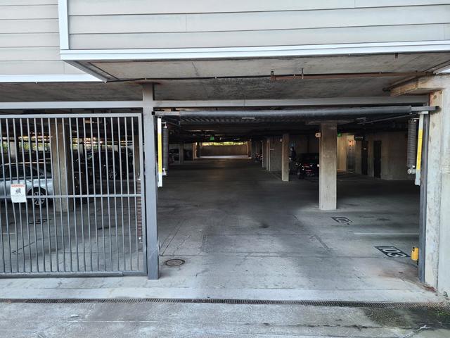 1982 W Bayshore Road, East Palo Alto CA: https://media.crmls.org/mediaz/92206e50-edb9-4de2-97b7-ae1372abce37.jpg