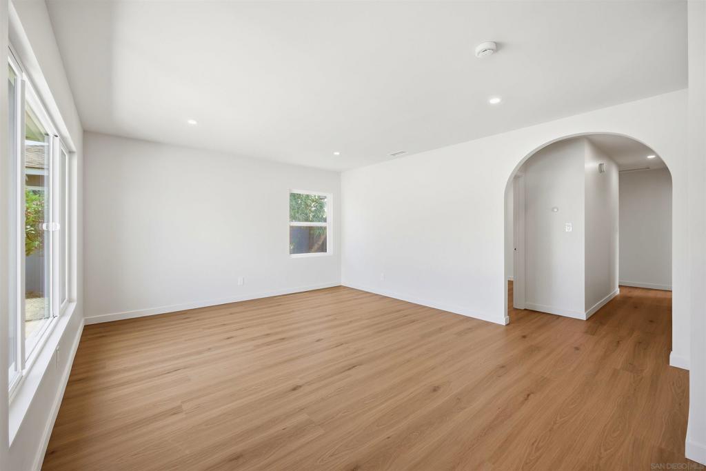 6476 Winona Ave - photo 15