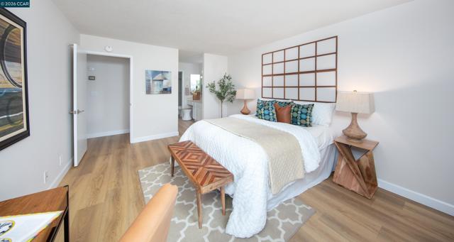 600 Terra California Dr, Walnut Creek CA: https://media.crmls.org/mediaz/922192f8-2501-4229-b681-9ea1eb2f3d5a.jpg