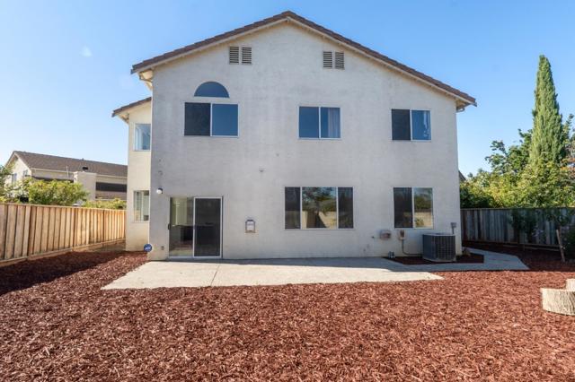 441 Adrian Court, Hollister CA: https://media.crmls.org/mediaz/9222c8f7-ec20-49f0-9758-150f6593ab79.jpg