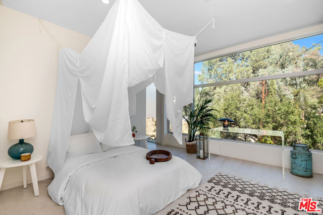 2407 San Marco Drive, Los Angeles CA: https://media.crmls.org/mediaz/92233f11-aa6f-4434-87bf-242731869ac1.jpg