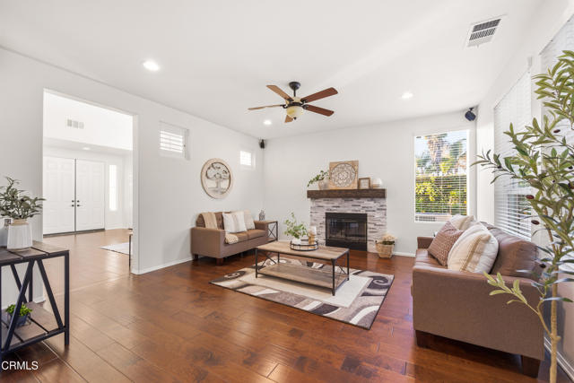 Detail Gallery Image 11 of 58 For 4609 Calle Descanso, Camarillo,  CA 93012 - 4 Beds | 2/1 Baths