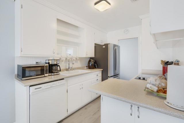 6364 Thomas Avenue, Newark CA: https://media.crmls.org/mediaz/92237d39-7df7-4959-ac06-47d031ad09bc.jpg