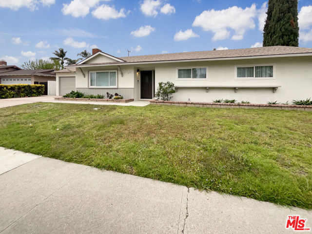495 N Wendy Drive, Newbury Park CA: https://media.crmls.org/mediaz/9223876d-1985-4727-a00f-fd4e99431679.jpg