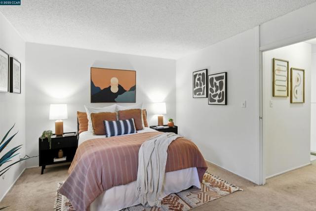2730 Oak Rd, Walnut Creek CA: https://media.crmls.org/mediaz/92249f53-0068-45ba-bb3e-627342eca867.jpg