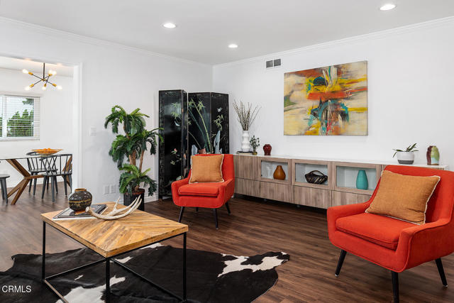 Detail Gallery Image 8 of 27 For 385 S Oakland Ave #205,  Pasadena,  CA 91101 - 3 Beds | 2 Baths