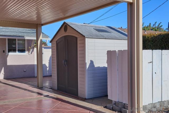 6289 Lake Arago Ave, San Diego CA: https://media.crmls.org/mediaz/92251c71-c023-4898-a048-929b2e1e7cca.jpg