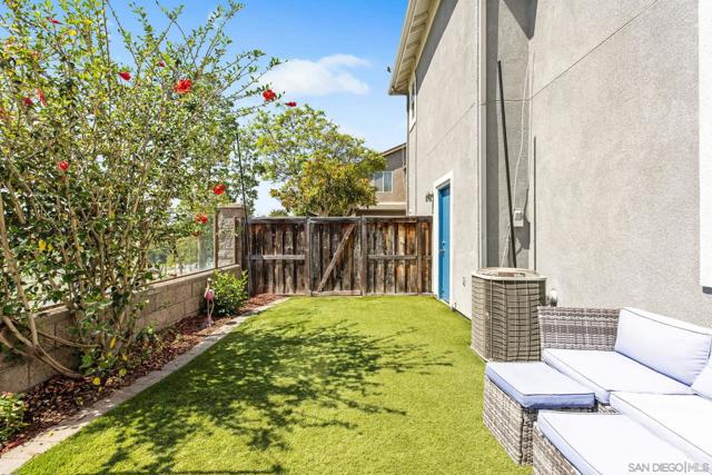 1675 Tree Song Ln, Chula Vista CA: https://media.crmls.org/mediaz/92260e51-303d-44e6-8d73-0947322c7c94.jpg