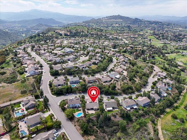 3180 Ridgeline Place, Escondido CA: https://media.crmls.org/mediaz/9226a212-cbc3-4c63-88e7-306cfca6cbf6.jpg