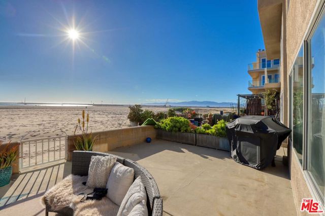 6405 Ocean Front Walk, Playa del Rey, California 90293, ,Multi-Family,For Sale,Ocean Front,24373493