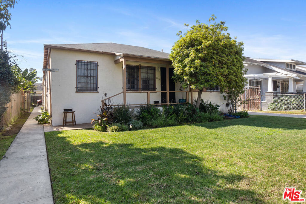 1634 W 52nd Street