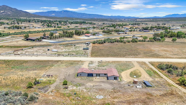 41265 Lakeshore Boulevard, Aguanga CA: https://media.crmls.org/mediaz/922894d3-ed48-42d1-9507-3ade5e9b631c.jpg