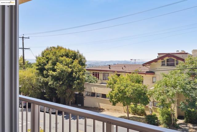 2 Panoramic Way, Berkeley CA: https://media.crmls.org/mediaz/9228c087-a8b2-4b78-9121-ba1869166b73.jpg