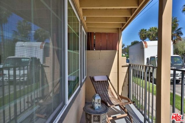 Image 35 of 47 For 3996 Teak Street