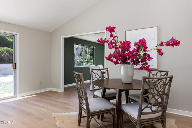 Detail Gallery Image 10 of 28 For 13017 Barto Dr, Granada Hills,  CA 91344 - 3 Beds | 2 Baths