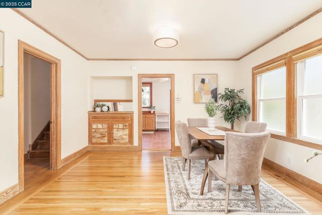 837 San Carlos Ave, Albany CA: https://media.crmls.org/mediaz/9229fab4-8236-4f82-a1e6-6b76c843d06d.jpg