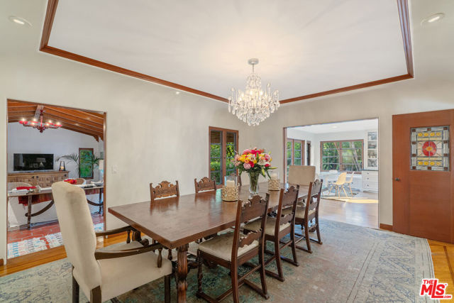 221 S Beverly Glen Boulevard, Los Angeles CA: https://media.crmls.org/mediaz/922a9be6-cacc-48e9-8674-9a9208e5553f.jpg