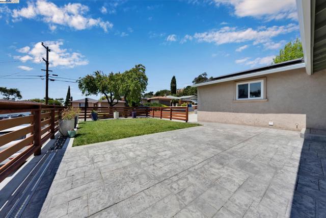 635 Janice Ave, Hayward CA: https://media.crmls.org/mediaz/922b1c6e-c4d7-4174-b4a3-0ff86ea7aad1.jpg