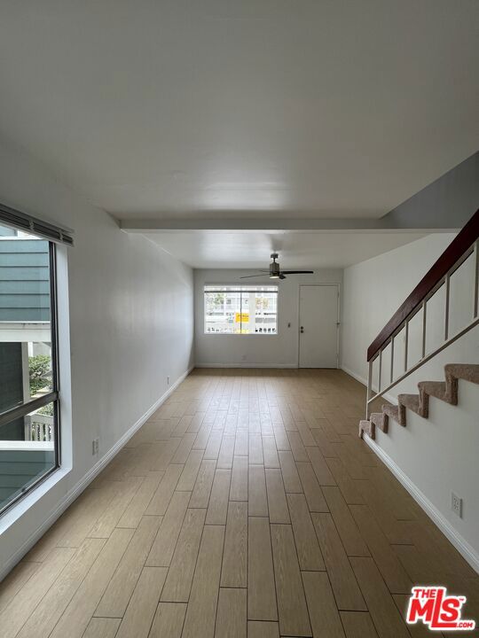 233 South Ventura Road, 141 photo 4