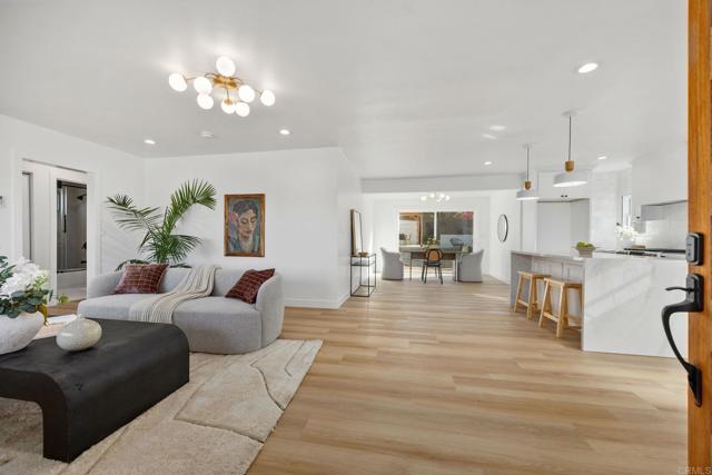 Detail Gallery Image 3 of 55 For 426 S Nevada St, Oceanside,  CA 92054 - 3 Beds | 2 Baths