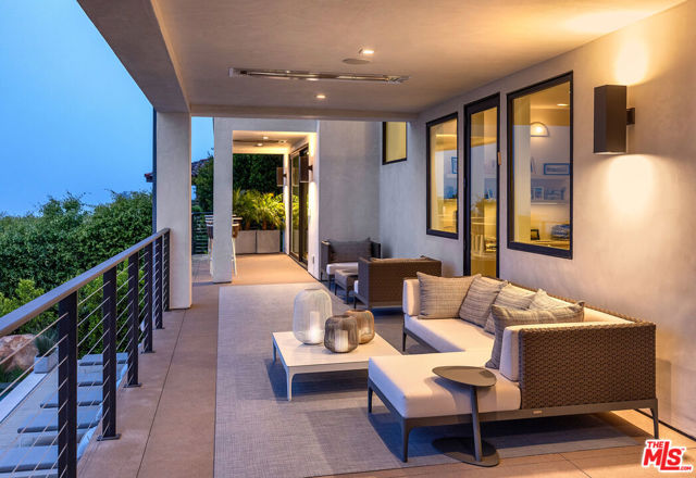 945 Arbolado Road, Santa Barbara CA: https://media.crmls.org/mediaz/922bbf1f-8873-4cd6-a8ed-f437248072c4.jpg