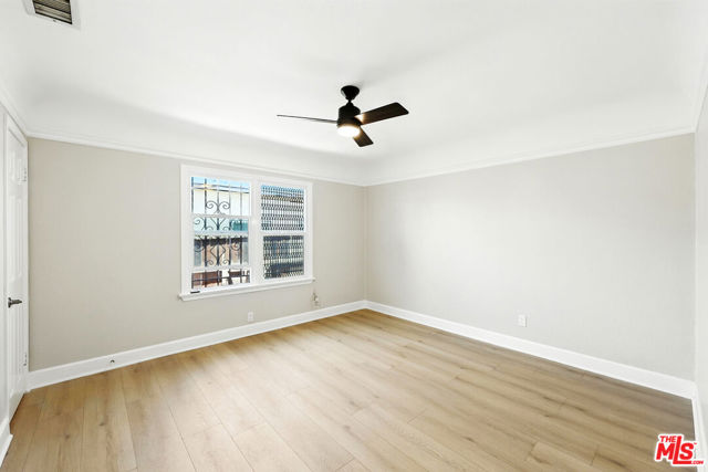 8853 S Halldale Avenue, Los Angeles CA: https://media.crmls.org/mediaz/922cc378-8bf3-4150-8e5c-11f355af20bf.jpg