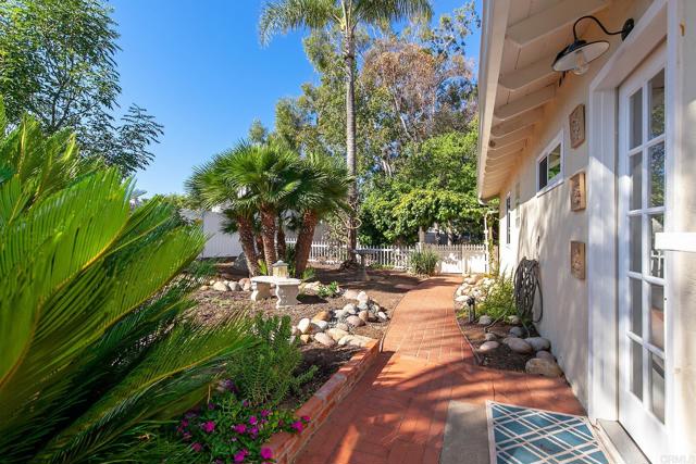 2601 Groton Place, Escondido CA: https://media.crmls.org/mediaz/922d8af2-33f5-4af4-913c-23d5d7f6513d.jpg