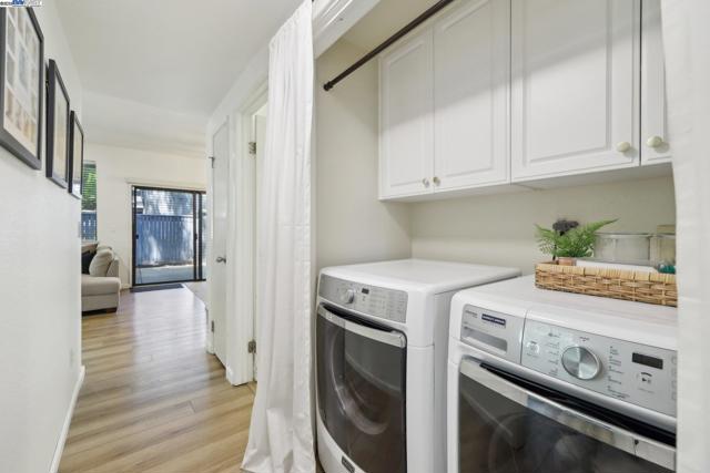 7104 Cross Creek Cir, Dublin CA: https://media.crmls.org/mediaz/922e2fb9-aa6b-437c-9238-043719906269.jpg
