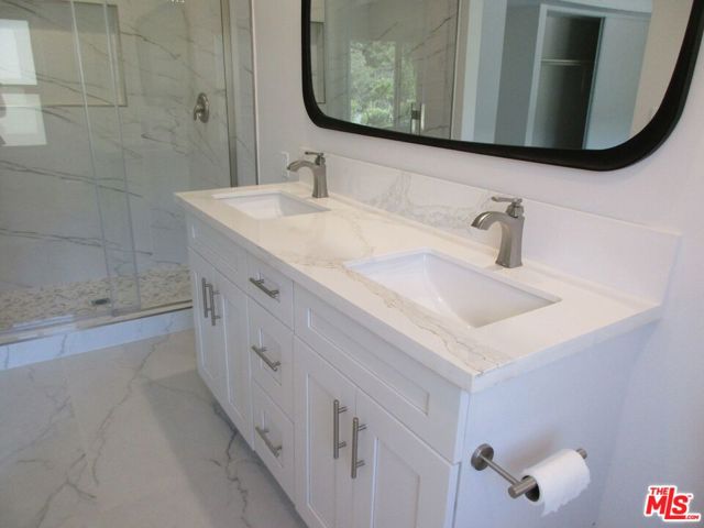 28436 Lomo Drive, Rancho Palos Verdes CA: https://media.crmls.org/mediaz/922e82ad-6267-43a2-968f-9d0cc2316df5.jpg