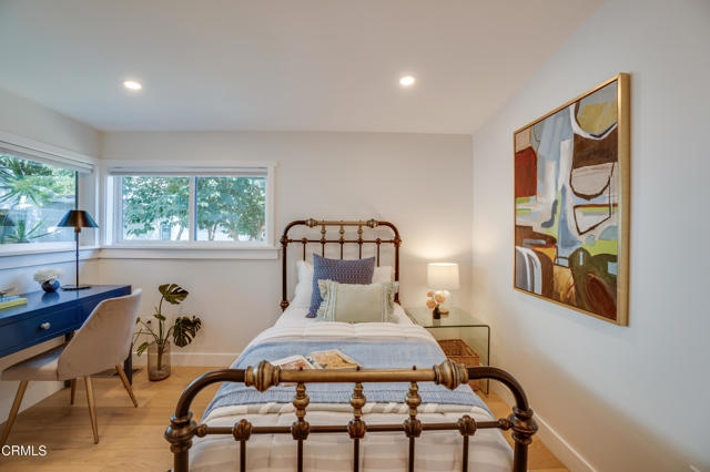 1100 Meridian Avenue, South Pasadena CA: https://media.crmls.org/mediaz/922ec375-1b7a-4b3d-8591-bf0e960cb07a.jpg