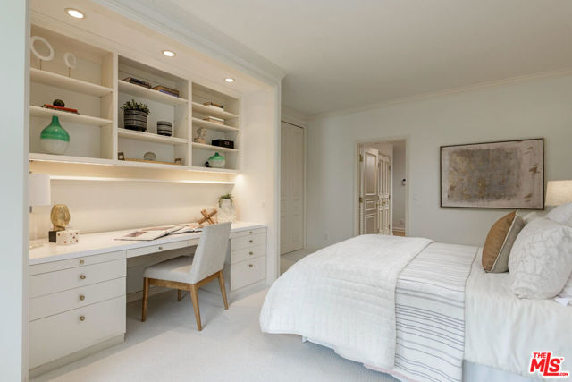 67 Seaview Drive, Santa Barbara CA: https://media.crmls.org/mediaz/923214dd-22dd-4ca2-9e2b-5ac5fbfa8a0b.jpg
