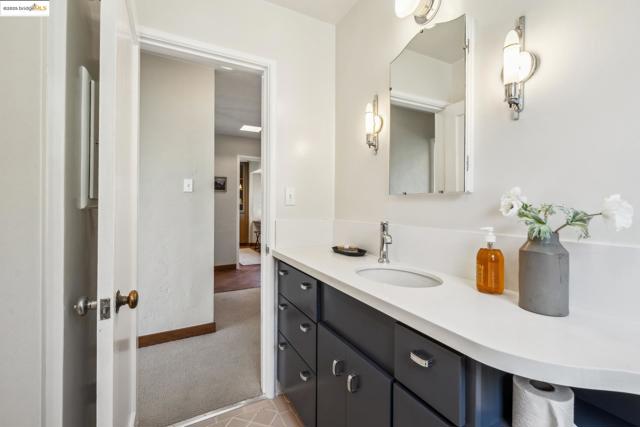 917 Avis Dr, El Cerrito CA: https://media.crmls.org/mediaz/9233d803-83b8-47b4-bea2-353ac5be08d4.jpg
