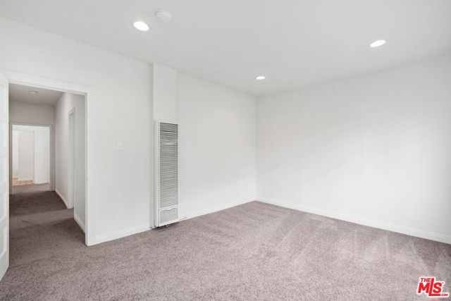 827 Lucile Avenue, Los Angeles CA: https://media.crmls.org/mediaz/9233f2d1-deba-4aef-965d-f2f62302939d.jpg
