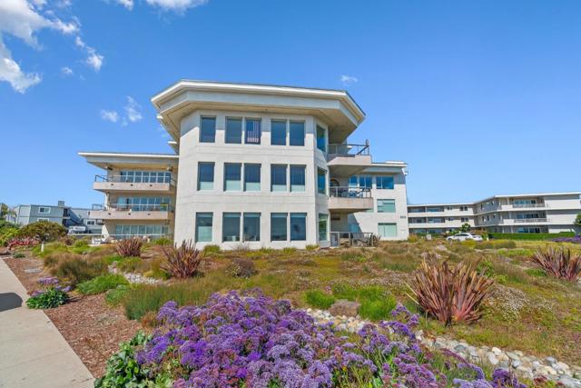890 West Cliff Drive, Santa Cruz CA: https://media.crmls.org/mediaz/92340387-e129-45ed-bf7a-0ba5fe786f6b.jpg