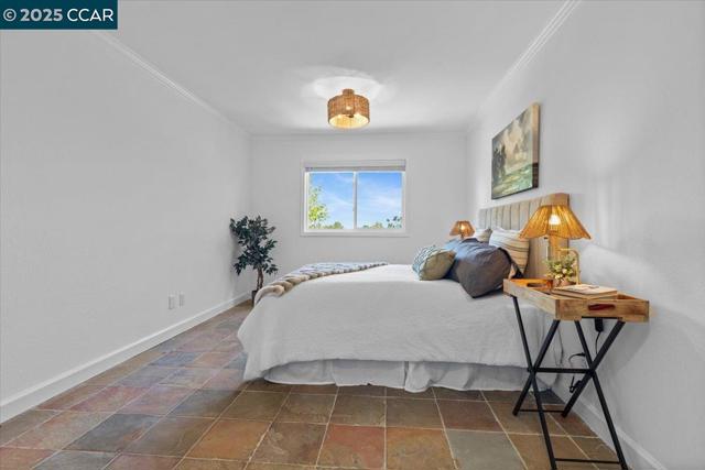 491 Camelback Rd, Pleasant Hill CA: https://media.crmls.org/mediaz/9234232f-5b6c-45f1-be58-677c4c9a3a39.jpg