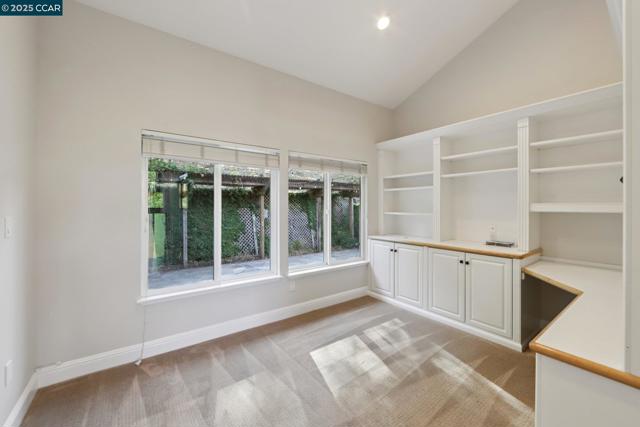 20 Broadmoor St, Moraga CA: https://media.crmls.org/mediaz/92345056-f731-4c32-bf0e-4e831624fb44.jpg