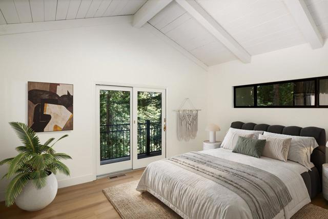 125 Grandview Drive, Woodside CA: https://media.crmls.org/mediaz/9234db5f-aecb-454b-8c7c-befcef37924b.jpg