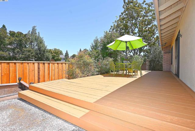 241 Belaire Ct, Danville CA: https://media.crmls.org/mediaz/92361124-ccc1-4085-be42-0a7f07ee051d.jpg