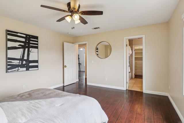 1215 Weaver St, San Diego CA: https://media.crmls.org/mediaz/92373bf9-5b06-445e-983f-3764481a32fd.jpg