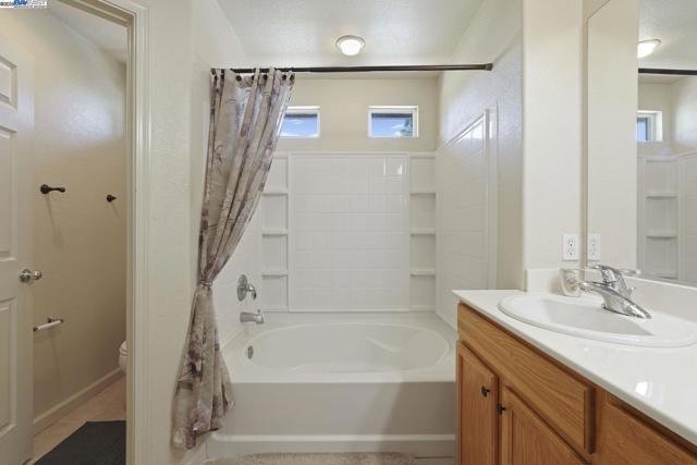 Image 25 of 53 For 5854 Riverbank Cir